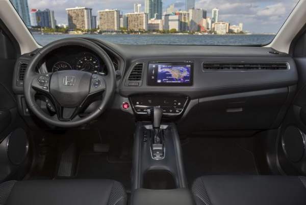 Honda HR-V 2018 giá 445 triệu đồng đe dọa Mazda CX-3 2