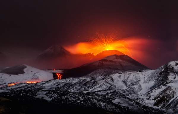 Kinh ngạc ngắm nhìn những ngọn núi lửa đẹp nhất hành tinh 7