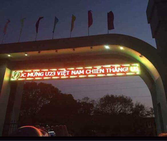 Đồng loạt học sinh viết tâm thư xin nghỉ để xem U23 Việt Nam đá chung kết
