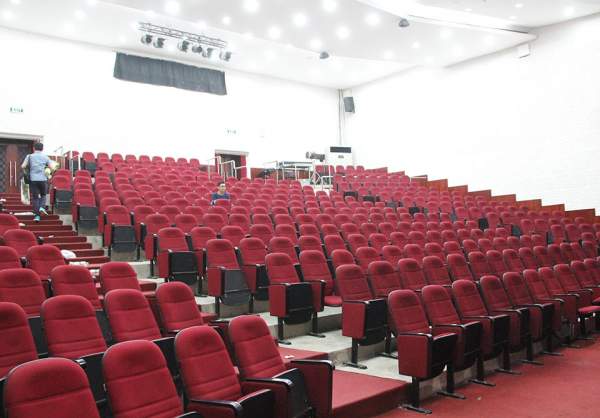 Sân khấu kịch Hoàng Thái Thanh: 8 năm bù lỗ, liên tục hủy diễn vì ế khách 3