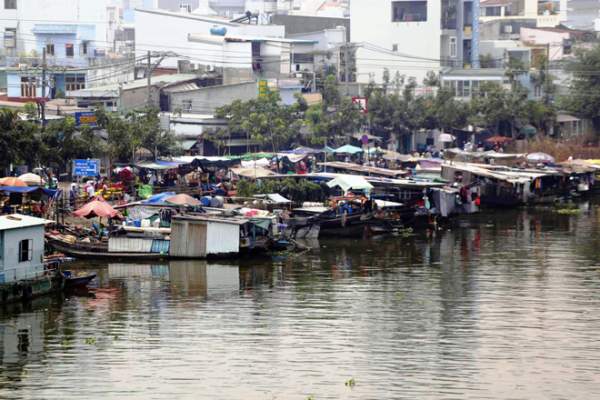 Cái Tết của những mảnh đời lênh đênh trên con nước giữa trung tâm Sài Gòn