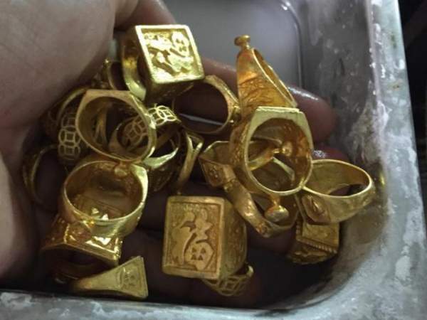 Đống vàng quên trong bao lúa: Người nhặt “xin” vàng… đi mua tủ lạnh 3