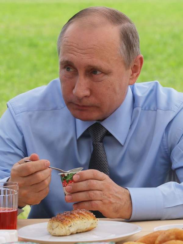Hành động khác thường của ông Putin sau vụ điệp viên Nga bị đầu độc