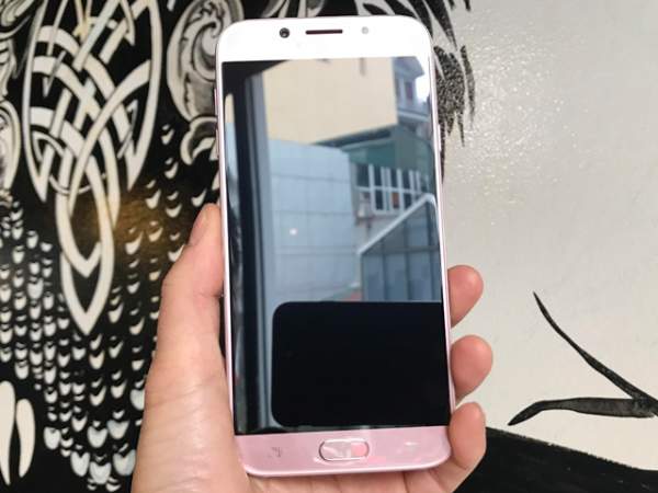 Lộ diện smartphone tầm trung Galaxy J8+ 2