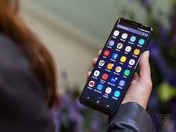 Google: Sao anh “xát muối” vào lòng khách hàng flagship Samsung và LG? 4