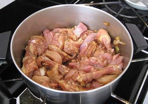 Cách làm thịt gà nấu đông ngon ăn ngay trời mát 3