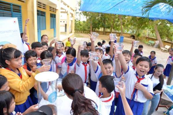 Hành trình mang nước uống sạch cho trẻ em vùng thiên tai 3