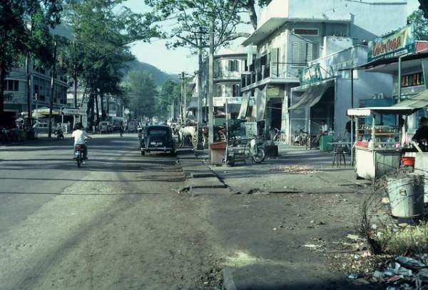 Hoài niệm với chùm ảnh đường phố Việt Nam những thập niên 1950, 1960 11