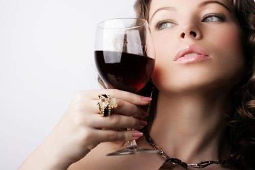 4 loại đồ uống hại sức khỏe không nên dùng vào buổi tối