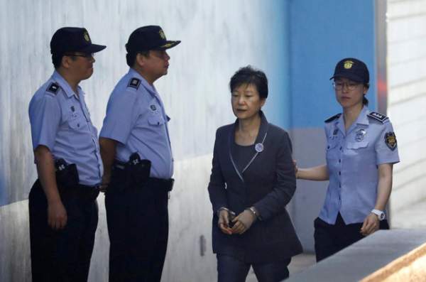 Cựu Tổng thống Hàn Quốc Park Geun-hye không kháng cáo án 24 năm tù