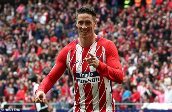 Torres cán mốc 100 bàn ở La Liga trong ngày Atletico đại thắng 7