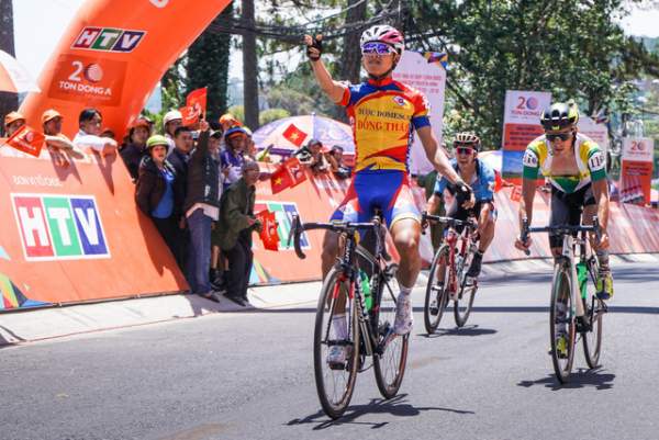 Loic Desriac giành áo đỏ - vua leo núi, giải xe đạp xuyên Việt 2018 1