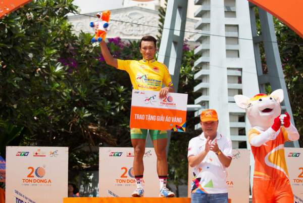 Nguyễn Thành Tâm lần thứ 7 thắng chặng tại giải xe đạp xuyên Việt 2018 2
