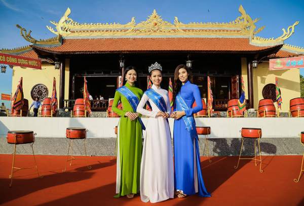 Top 3 Hoa hậu Biển Việt Nam giản dị với áo dài dâng hương Giỗ Tổ Hùng Vương 3