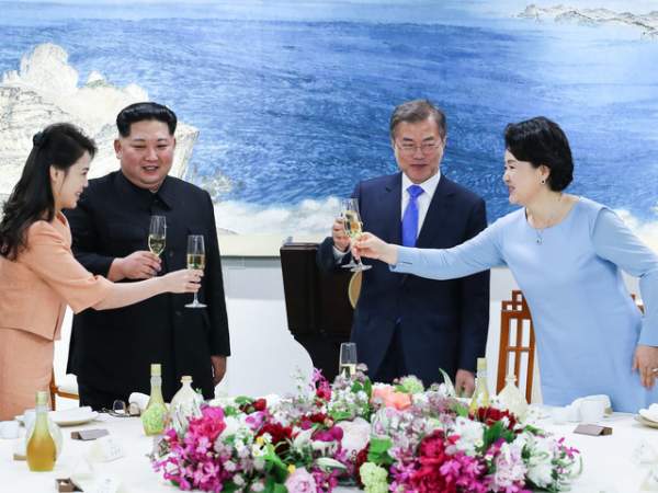 Đồ uống “di sản” đặc biệt trong bữa tiệc Hàn Quốc chiêu đãi ông Kim Jong-un