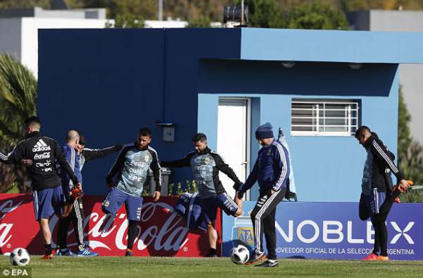 Messi hội quân cùng Argentina, chuẩn bị cho World Cup 2018 2