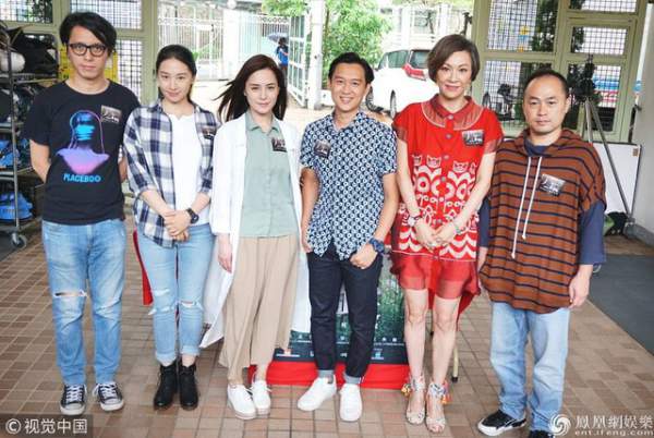 Chung Hân Đồng trở lại đóng phim, Angelababy khoe lưng trần gợi cảm 7