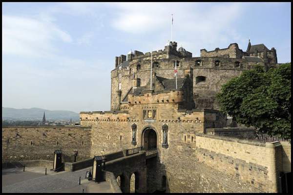 Chuyện kỳ bí khó giải ở lâu đài Edinburgh 2