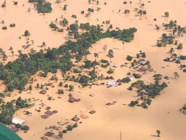 Làng mạc Lào chìm biển nước sau sự cố vỡ đập thủy điện 4