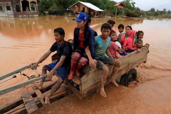 Nước rút bùn ngập, người Lào chật vật trở về nhà sau sự cố vỡ đập 4