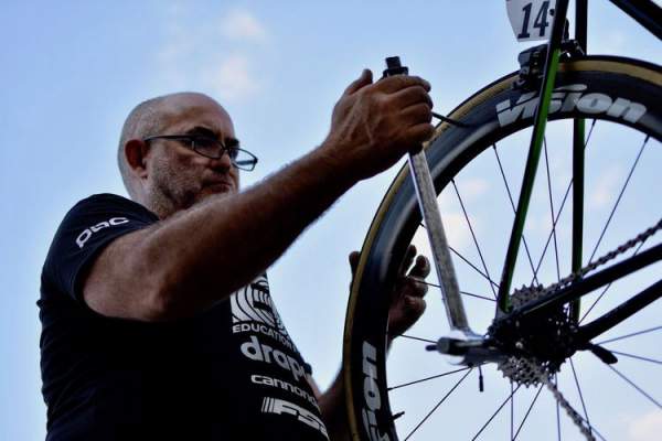 Tại sao lốp xe đạp ở Tour de France ngày càng to bản, áp suất ngày càng thấp? 3