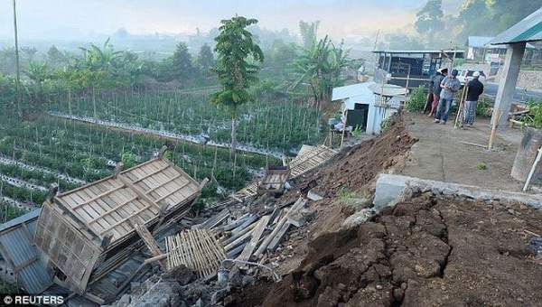 Động đất kinh hoàng ở Indonesia, hàng trăm người thương vong 8