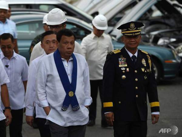Tổng thống Philippines lệnh nghiền nát hàng chục xe sang nhập lậu 2