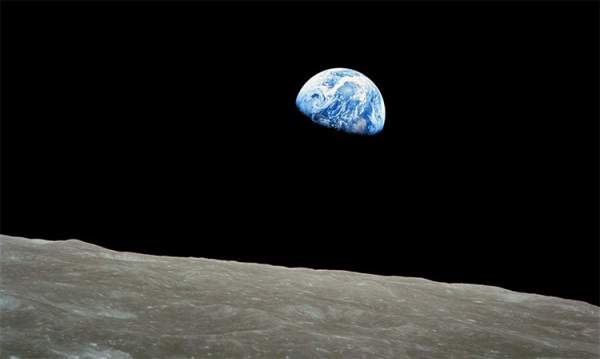 Những người may mắn được ngắm nhìn trái đất từ vũ trụ, họ nghĩ gì? 9