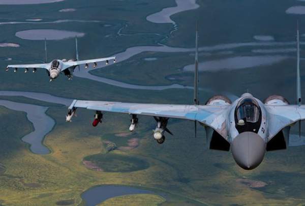 Báo Mỹ cảnh báo nguy cơ khi đối đầu tiêm kích Su-35 của Nga