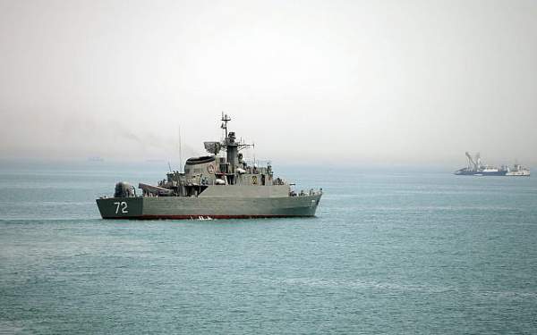Iran tuyên bố kiểm soát hoàn toàn vùng Vịnh và eo biển Hormuz