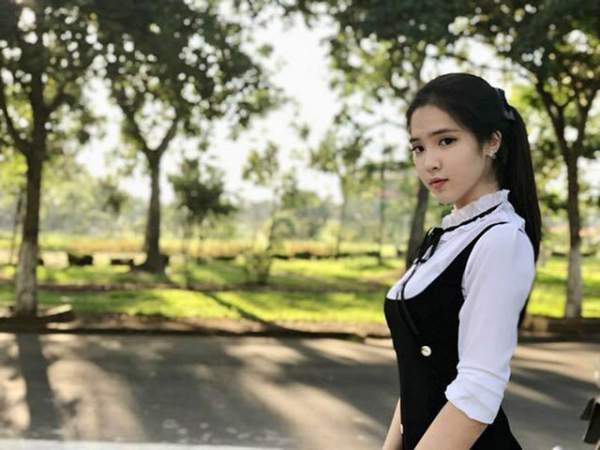 Gặp lại nữ sinh lai Việt - Trung bất ngờ nổi tiếng khi đi cổ vũ U23 Việt Nam 5