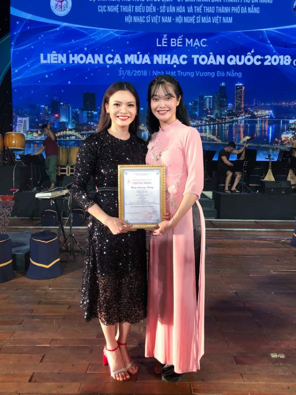 Phạm Phương Thảo giành Huy chương vàng với ca khúc do chính mình sáng tác