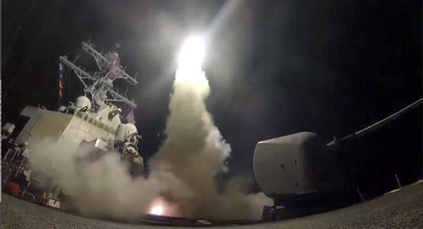 Mỹ cảnh báo đáp trả chớp nhoáng nếu Syria dùng vũ khí hóa học