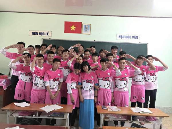Lớp học tại Vĩnh Long gây "sốt mạng" với đồng phục Hello Kitty 4