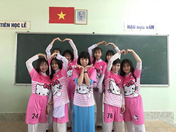 Lớp học tại Vĩnh Long gây "sốt mạng" với đồng phục Hello Kitty 2