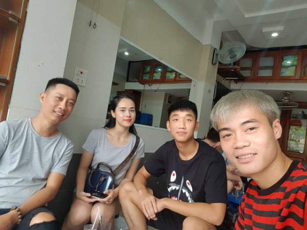 Sau thành công, các "soái ca" U23 Việt Nam lần lượt lộ bạn gái 3