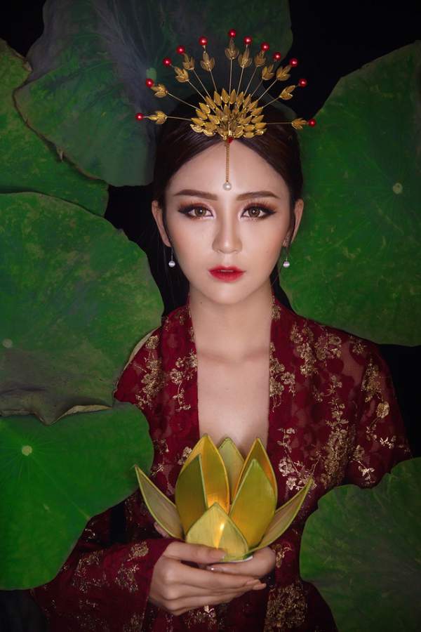 Hoa khôi Nam Bộ hóa Phú Sát Hoàng Hậu “Diên hi công lược” trong ảnh Trung thu