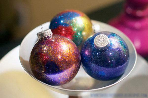 Tự làm quả cầu lấp lánh ngân hà trang trí Giáng sinh 3