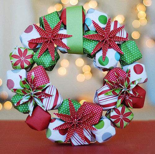 Cách làm vòng hoa giấy origami trang trí Giáng sinh 8
