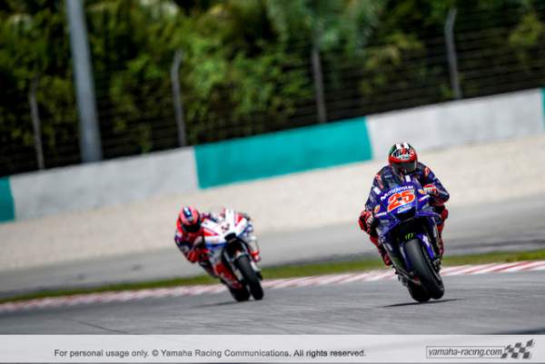 Marquez thắng dễ tại Sepang, Repsol Honda Team là đội đua vô địch MotoGP 2018 7