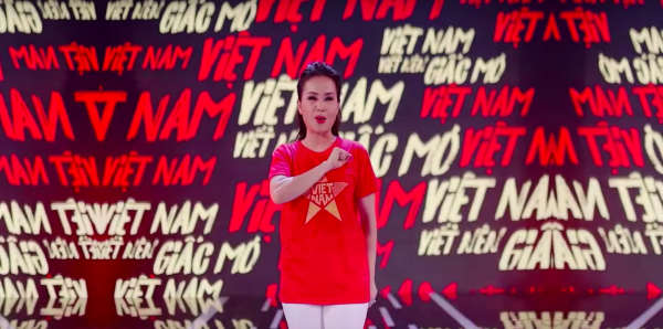 Dàn sao ở Việt Nam - Hàn Quốc cùng cổ vũ “Việt Nam vô địch” 4