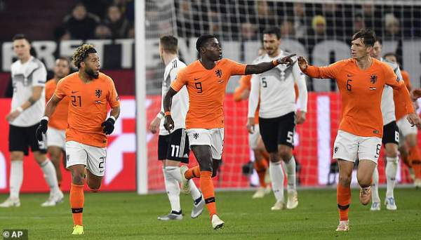 Đức 2-2 Hà Lan: Thoát thua ngoạn mục 2
