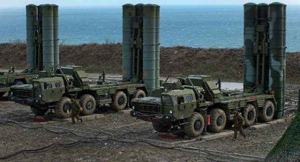Nga tập trận bắn đạn thật với "Rồng lửa" S-400 ở Crimea