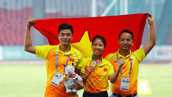 Vượt qua Quang Hải, Thu Thảo giành danh hiệu VĐV xuất sắc toàn quốc 2018 1