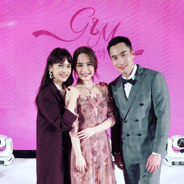 Chung Hân Đồng diện ba chiếc váy tuyệt đẹp trong hôn lễ tại Hồng Kong 11