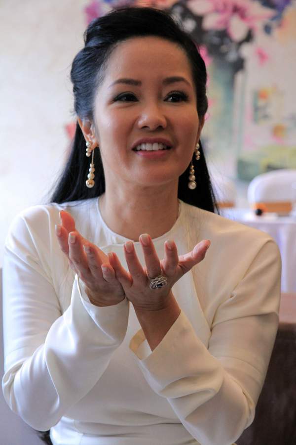 Diva Hồng Nhung bật khóc: “Sau ly hôn, vẫn thường xuyên gặp ác mộng…”