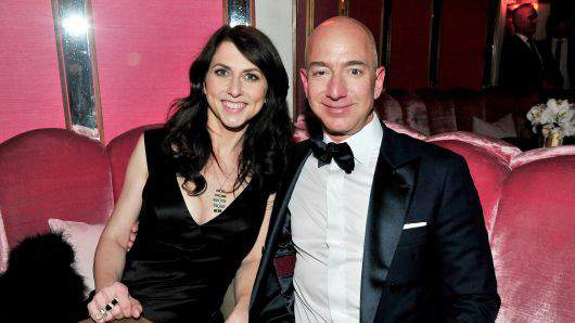 Cuộc hôn nhân đổ vỡ của CEO Jeff Bezos ảnh hưởng thế nào tới Amazon?