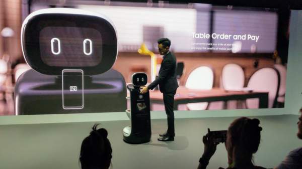 Samsung và LG sắp bước vào cuộc chiến robot "giúp việc" 4