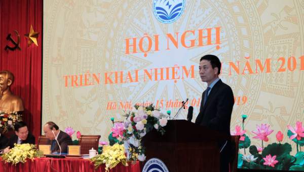 Thủ tướng Nguyễn Xuân Phúc tham quan Triển lãm về công nghệ, công nghiệp Việt Nam 3