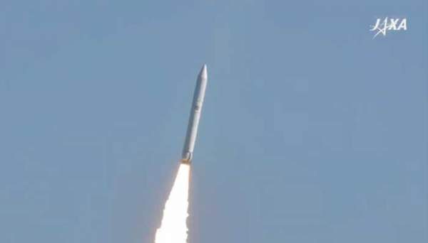 Tên lửa mang vệ tinh Việt Nam được phóng thành công vào không gian